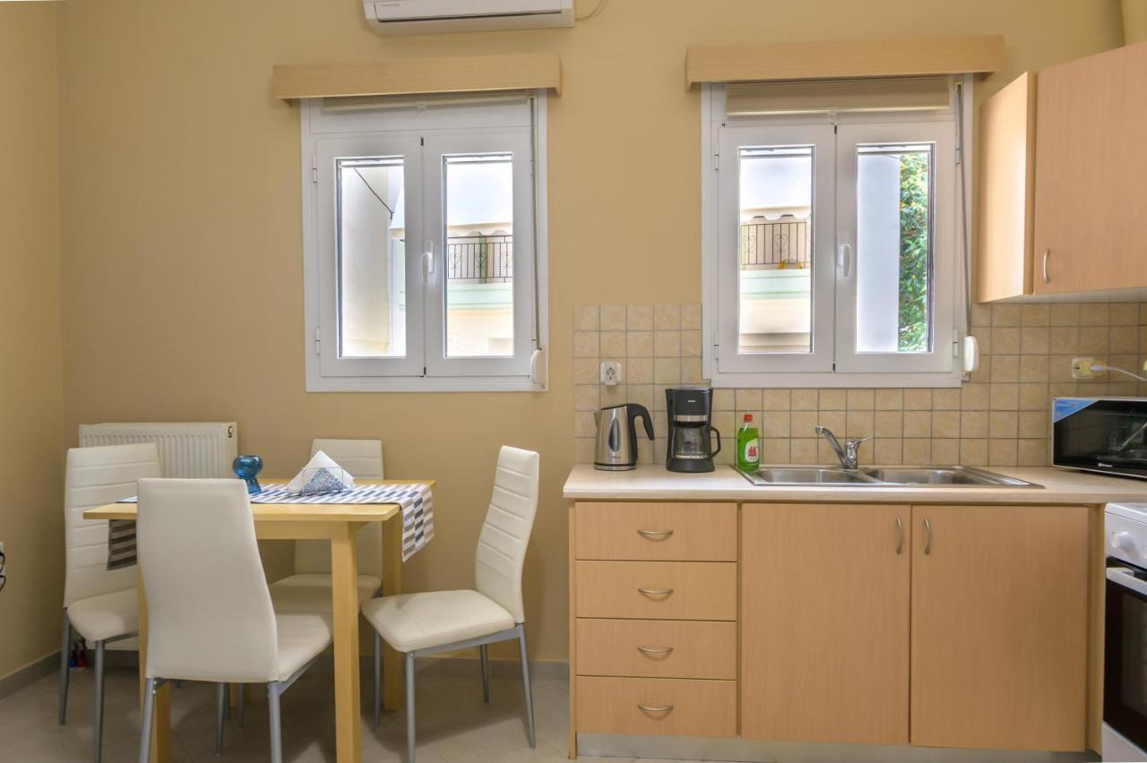 Peaceful Corner Apartment Preveza Exterior photo