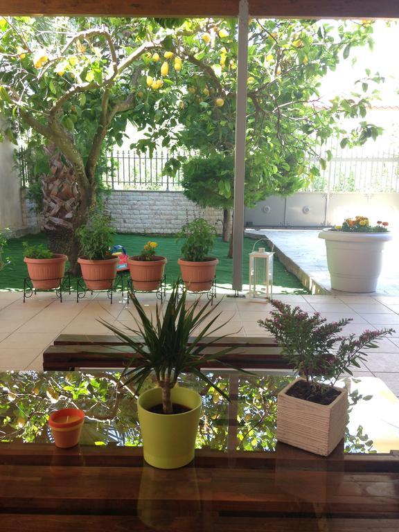 Peaceful Corner Apartment Preveza Exterior photo