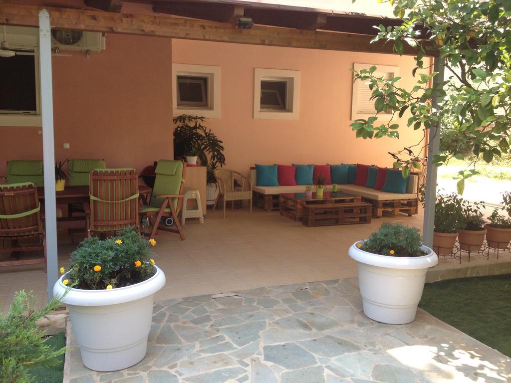 Peaceful Corner Apartment Preveza Exterior photo